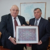 Слева направо: Ректор ЕГУ Арам Симонян и руководитель Мясниковского района А.Поркшеян